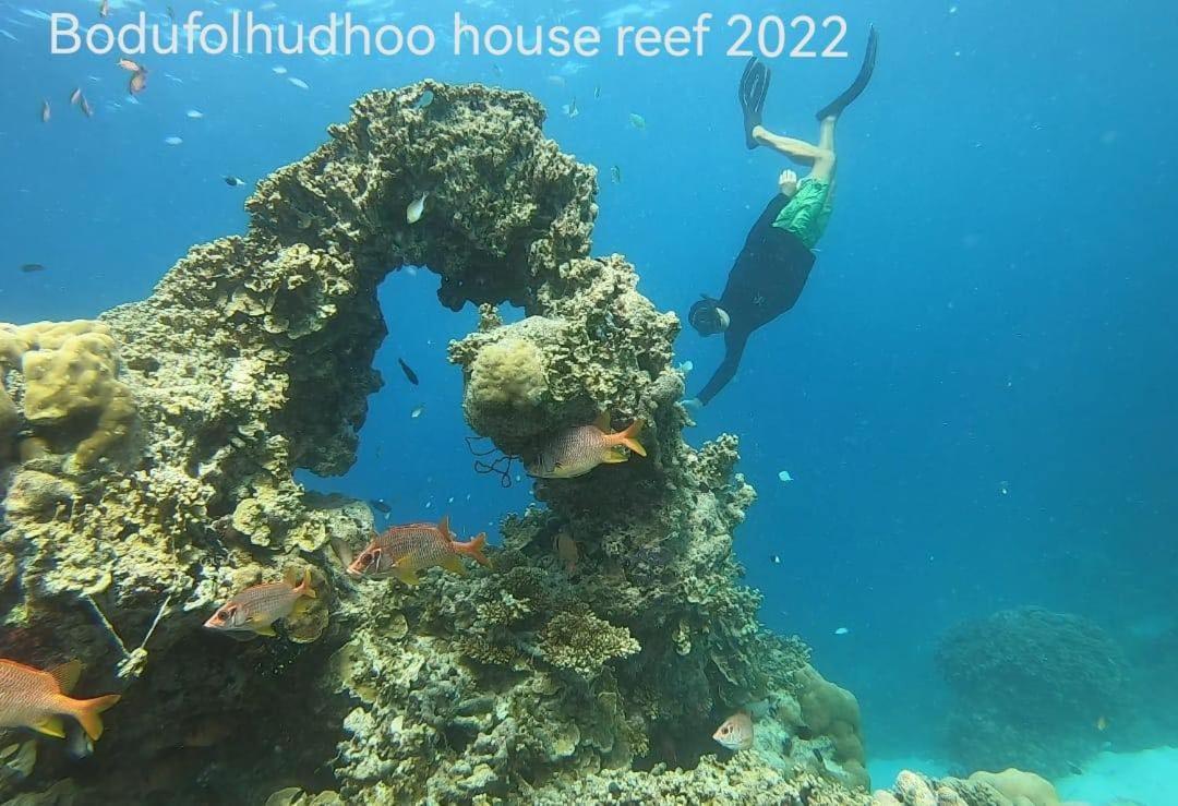 Surfretreat Hotel Bodufolhudhoo Luaran gambar